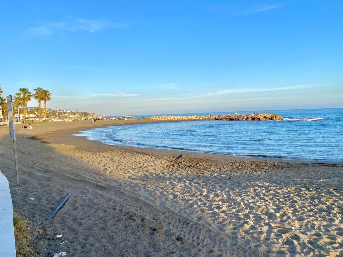 Malaga Beach And Sun Exterior foto